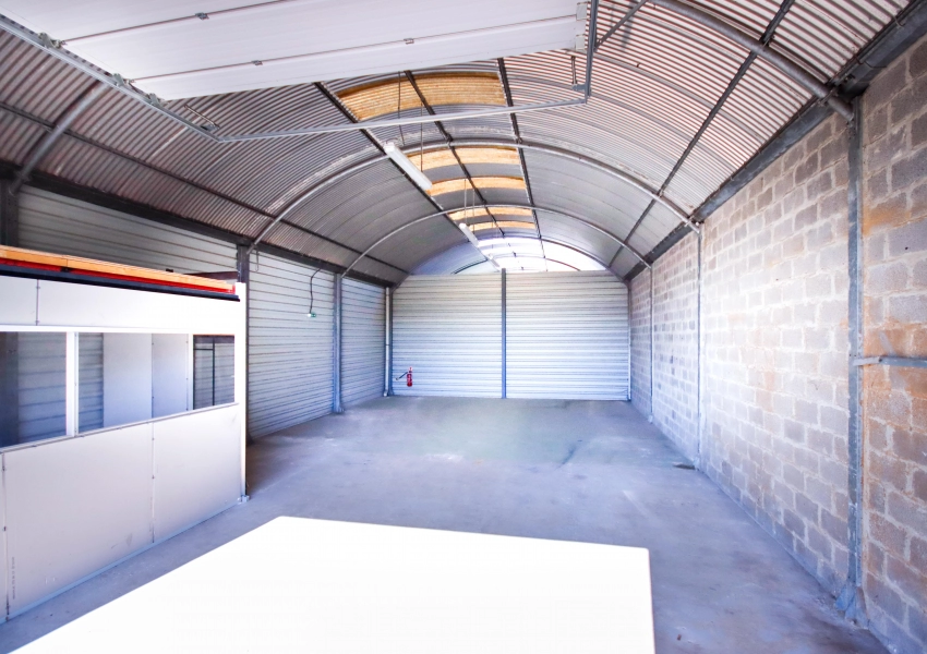 Espace de stockage de 128m² à Carpiquet